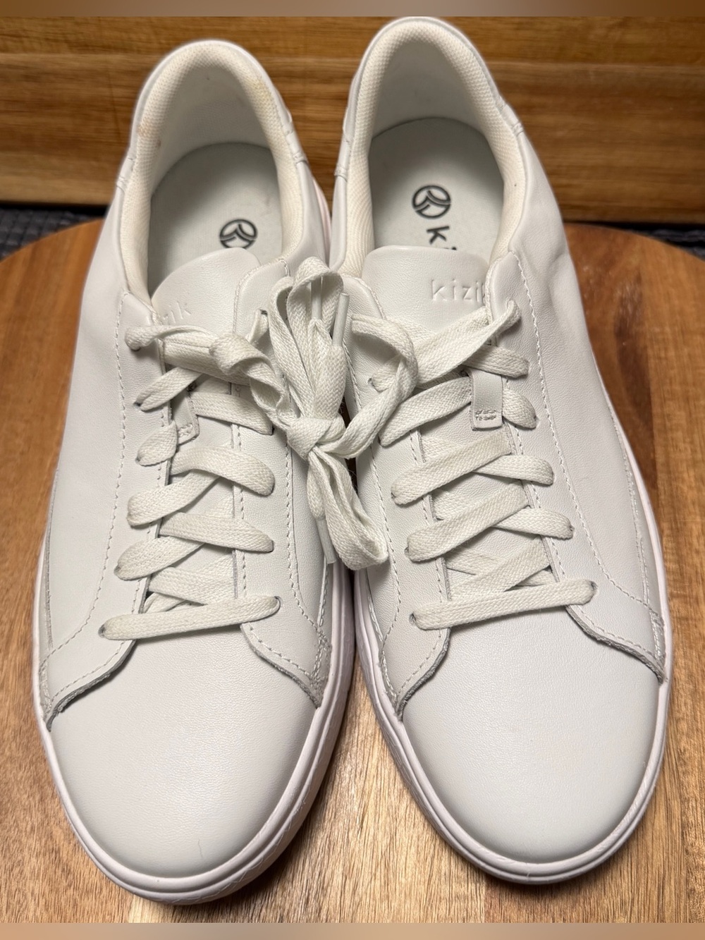 Kizik | Unisex Handsfree Vegas White Walking Shoes, Men 7.5, Women 9
